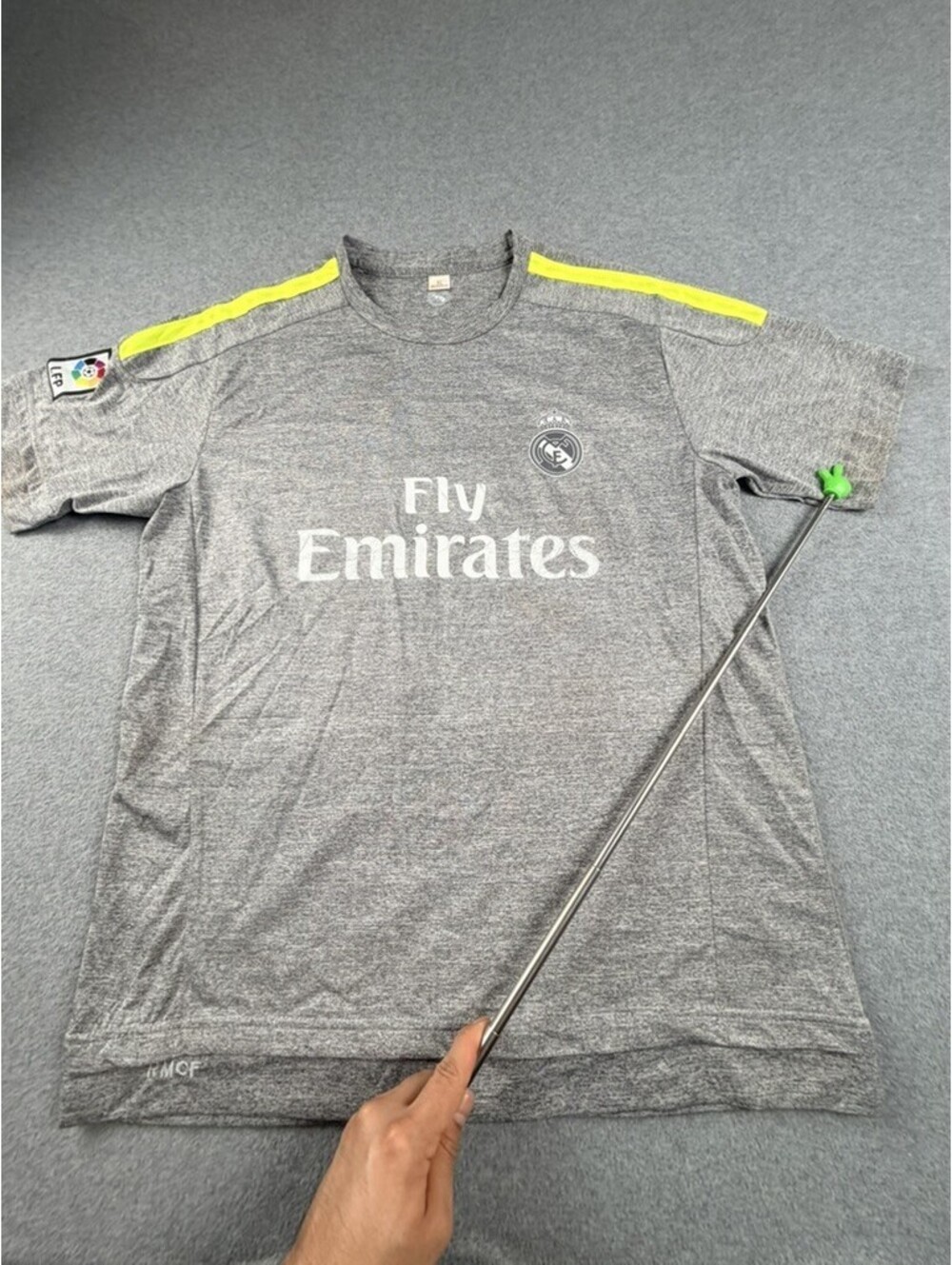 Real Madrid Ronaldo 7 Mens Soccer Jersey Fly Emirates XL Gray La Liga Patch - Picture 2 of 7
